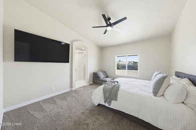 Beautifully designed 3 bedroom, 2 bathroom home featuring a - photo 4