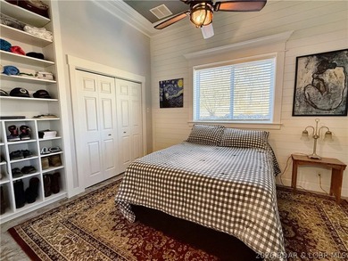 Nestled on 6.1 private acres, this exceptional 2 bed 2 1/2 bath - photo 27