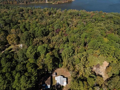Escape to the lake with this charming and fully renovated - photo 30
