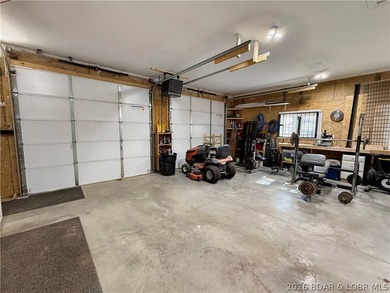 Nestled on 6.1 private acres, this exceptional 2 bed 2 1/2 bath - photo 32