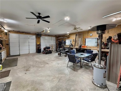 Nestled on 6.1 private acres, this exceptional 2 bed 2 1/2 bath - photo 33