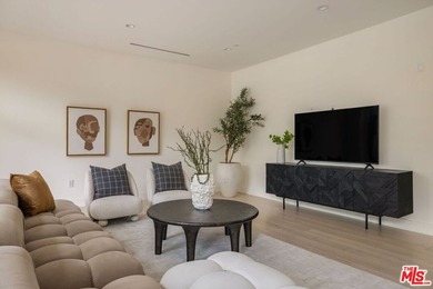 Welcome to 425 Palm in Prime Beverly Hills. Residence 101 offers - photo 8
