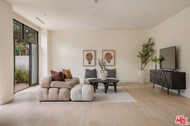 Welcome to 425 Palm in Prime Beverly Hills. Residence 101 offers - photo 10