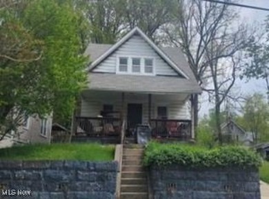 Summit Lake  Home Sale Pending in Akron Ohio