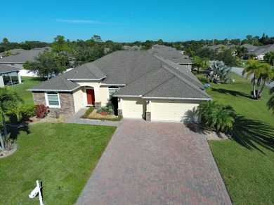 (private lake, pond, creek) Home For Sale in Vero Beach Florida