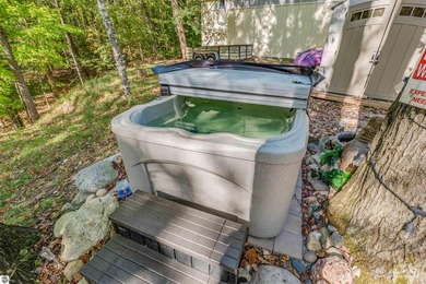 Discover the perfect getaway with this inviting two-bedroom - photo 5