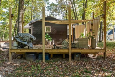 Discover the perfect getaway with this inviting two-bedroom - photo 8