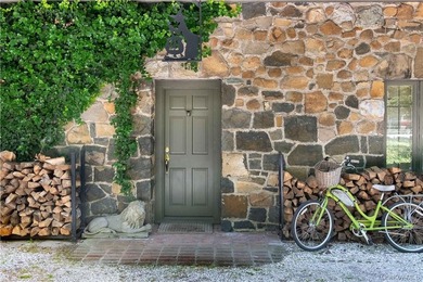 Located in the heart of the Snedens Landing Historic District - photo 3