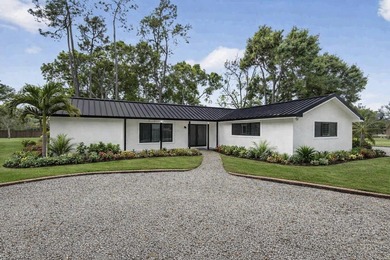 2 beautiful acres of land in Wellington - this concrete block 4 - photo 3