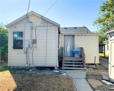 Cozy Home! This 2-bedroom, 1-bath home already has key updates: - photo 11