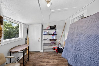 Welcome to 1406 Collegeview Drive! This 2 bed 1 bath home is - photo 11