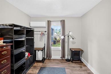 Welcome to 1406 Collegeview Drive! This 2 bed 1 bath home is - photo 12