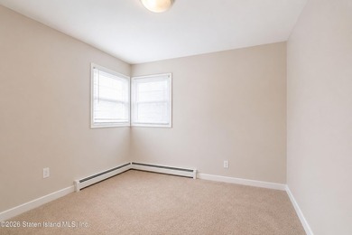 Welcome to your dream home! This beautiful, renovated and - photo 13