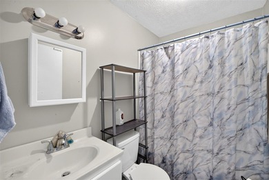 Welcome to 1406 Collegeview Drive! This 2 bed 1 bath home is - photo 14
