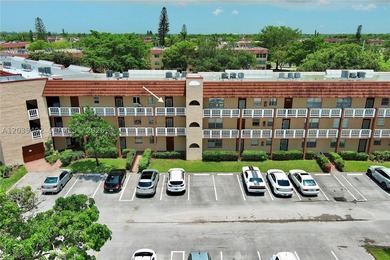 Stunning unobstructed lake views! Beautifully updated 3rd-floor - photo 1