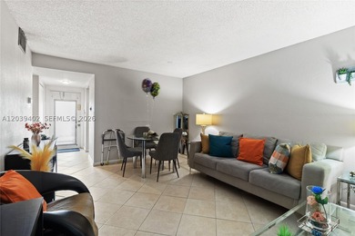 Stunning unobstructed lake views! Beautifully updated 3rd-floor - photo 3