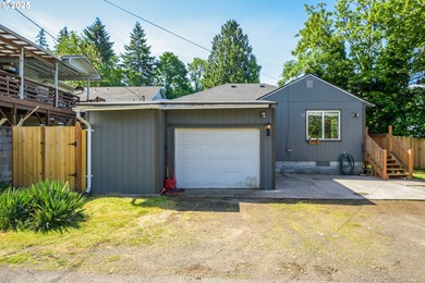 Columbia River Home For Sale in Kalama Washington