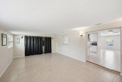 Spacious 3-bedroom, 2-bath CBS home located in a quiet - photo 12