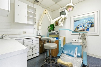 Prime Dental Office Opportunity at the Kennedy House in Forest - photo 14