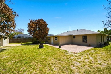 Spacious 3-bedroom, 2-bath CBS home located in a quiet - photo 21