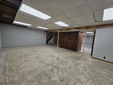 WOW, what a location & what a view of Sunnyside golf course