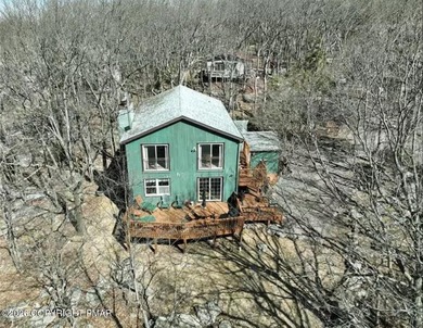 Lake Harmony Home For Sale in Lake Harmony Pennsylvania