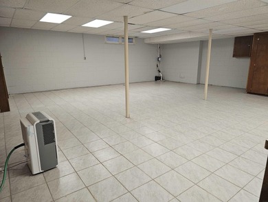 WOW, what a location & what a view of Sunnyside golf course