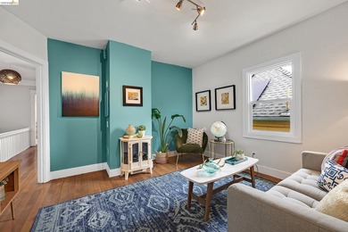 Set in a dynamic, authentically urban pocket, the neighborhood - photo 33