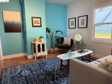 Set in a dynamic, authentically urban pocket, the neighborhood - photo 34