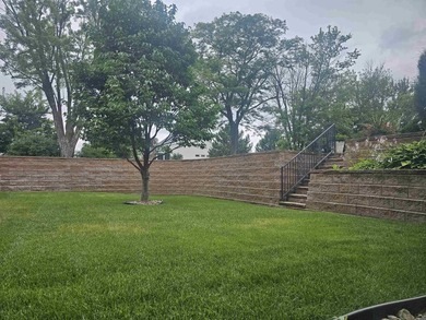 WOW, what a location & what a view of Sunnyside golf course