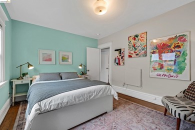 Set in a dynamic, authentically urban pocket, the neighborhood - photo 40