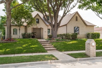 Experience Refined Living in this gorgeous move in ready Home - photo 2