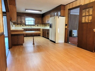 Great opportunity to own a business & live next to it. 3 bedroom - photo 8