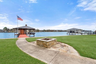 Cedar Creek Lake Home For Sale in Enchanted Oaks Texas