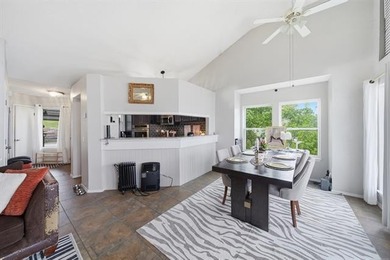 Luxury lakefront townhouse in the gated Villas of Lakeland on - photo 13