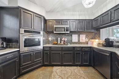 Luxury lakefront townhouse in the gated Villas of Lakeland on - photo 14