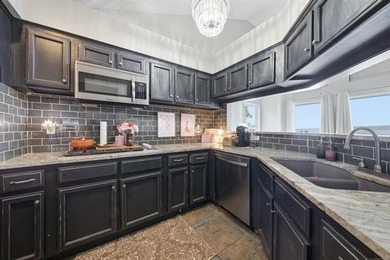Luxury lakefront townhouse in the gated Villas of Lakeland on - photo 15