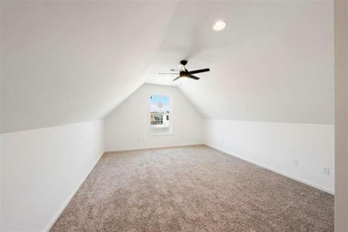 Almost new 4 Bed/ 2.5 Bath home in one of the most desired areas - photo 16