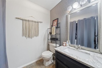 Luxury lakefront townhouse in the gated Villas of Lakeland on - photo 19