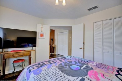 Welcome to this beautifully remodeled 2-bedroom, 2-bathroom - photo 21