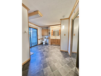 3 bedroom, 3 bath Home and boat slip! You won't find homes like - photo 25
