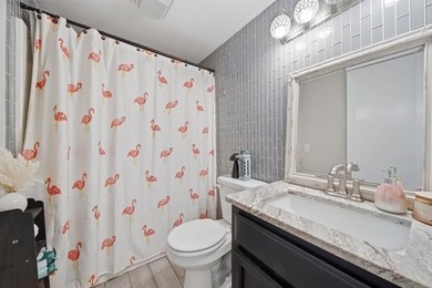 Luxury lakefront townhouse in the gated Villas of Lakeland on - photo 26