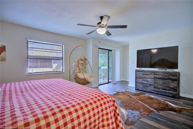 Welcome to this beautifully remodeled 2-bedroom, 2-bathroom - photo 28