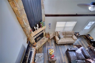 Welcome to this beautifully remodeled 2-bedroom, 2-bathroom - photo 34