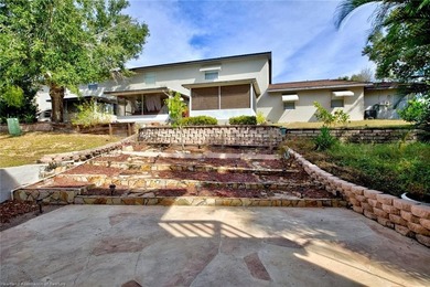 Welcome to this beautifully remodeled 2-bedroom, 2-bathroom - photo 37