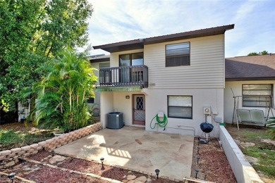 Welcome to this beautifully remodeled 2-bedroom, 2-bathroom - photo 38