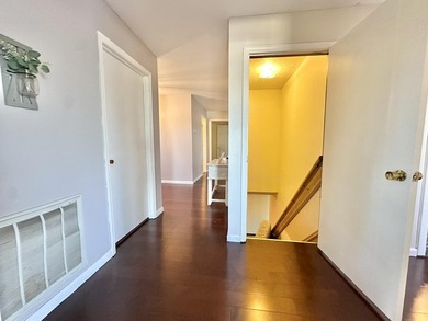 3 bedroom, 3 bath Home and boat slip! You won't find homes like - photo 46