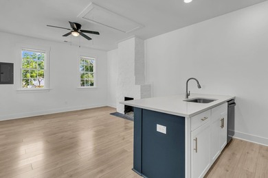 Downtown Charleston fully renovated duplex in a high-demand - photo 14