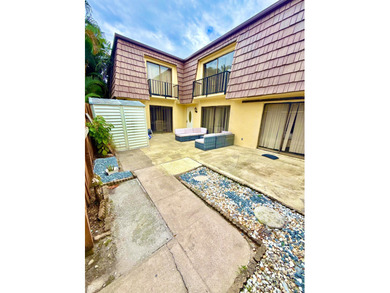 (private lake, pond, creek) Townhome/Townhouse For Sale in Palm Springs Florida