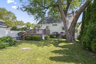 Meticulously maintained Cape Cod on 50 X 100 in the heart of New - photo 22